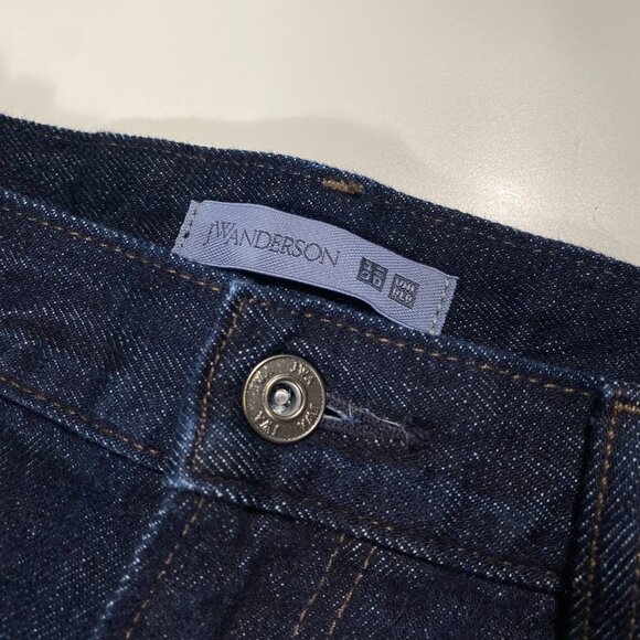 Uniqlo x J.W.Anderson Dark Wash Relaxed Fit Cropped Jeans men's size 33x27 - Picture 4 of 10